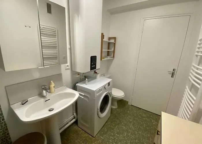 Joli En Front De - *