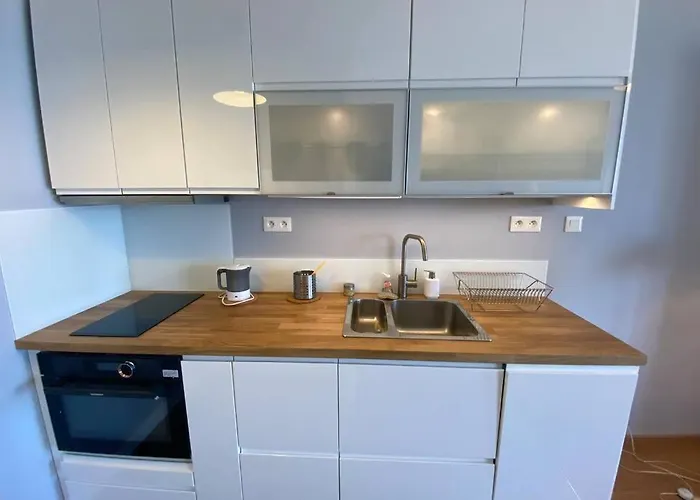 Joli En Front De - *